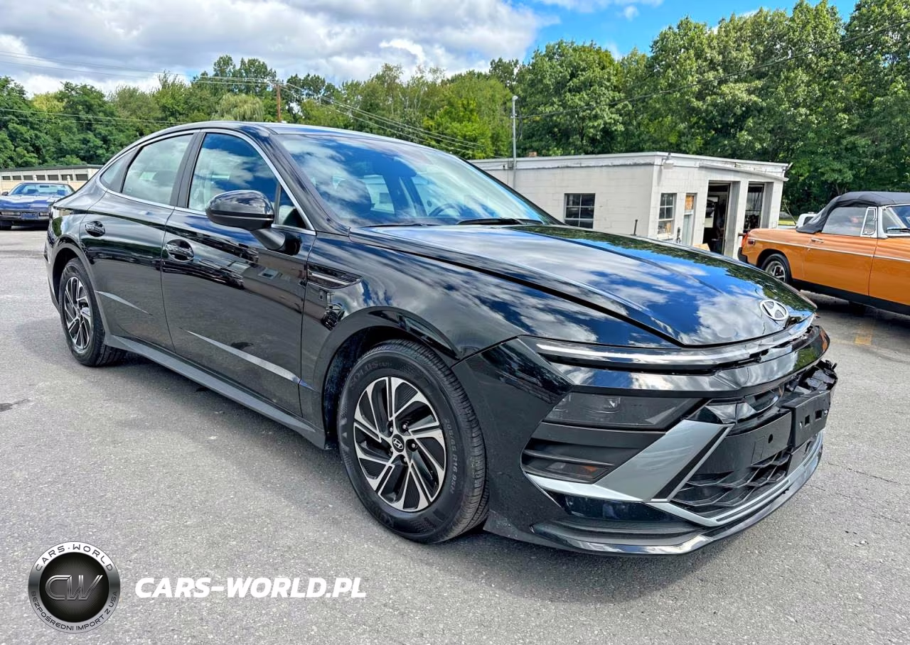 2026 Hyundai Sonata Hybrid Blue VIN:KMHL24JJ3TA153729 - 4