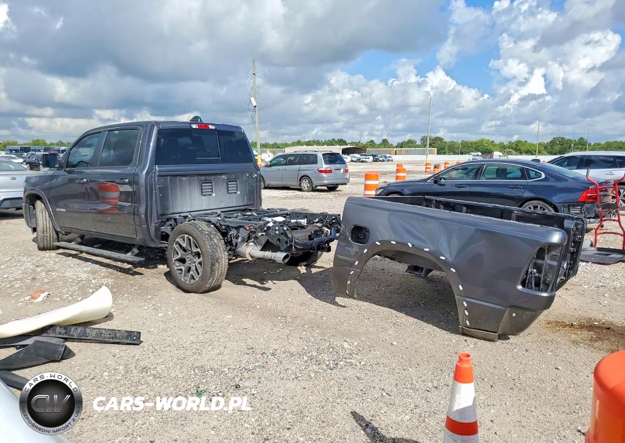 2026 Ram 1500 Laramie VIN:1C6RREJP2TN184166 - 2