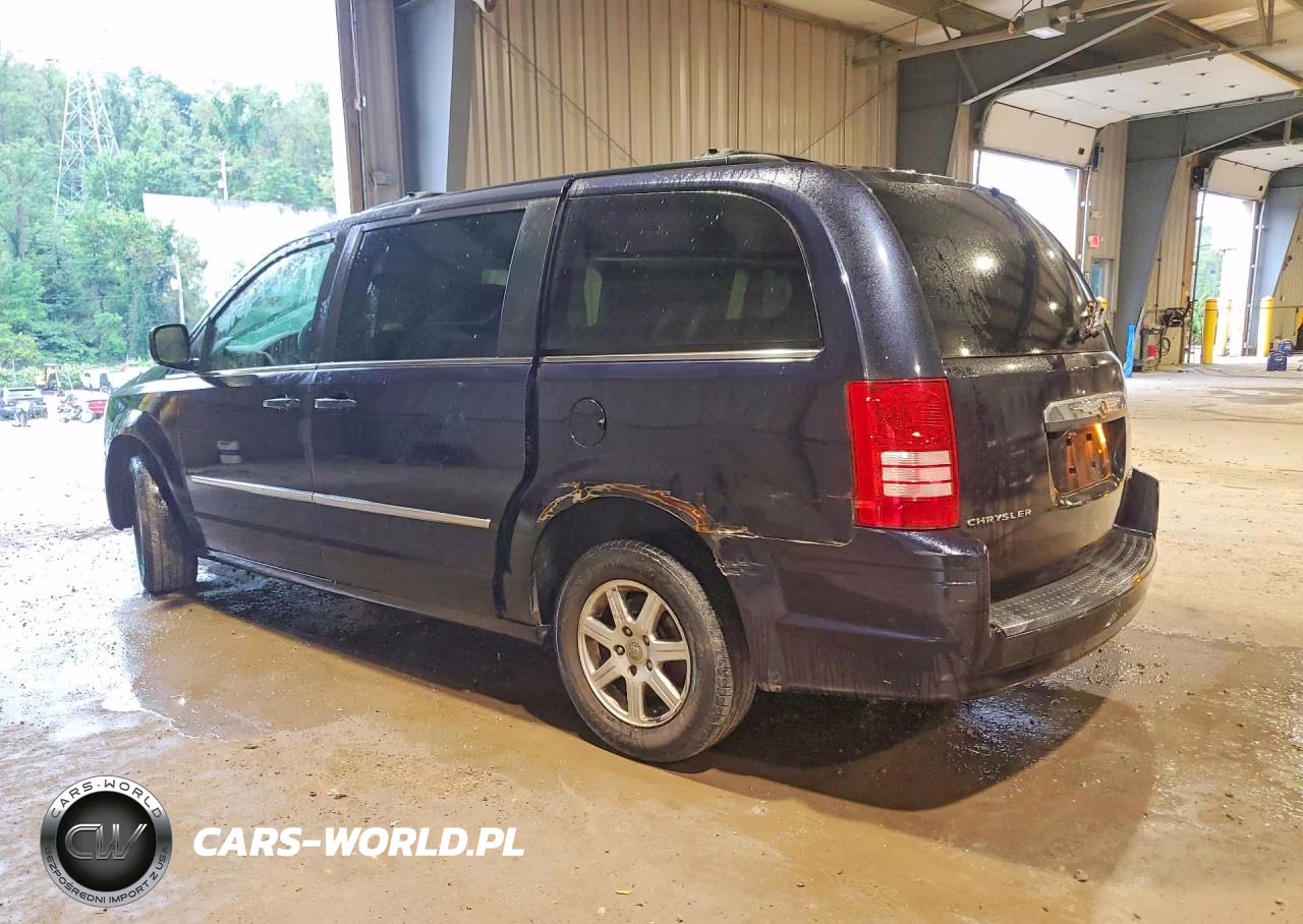 2010 Chrysler Town & Country Touring Plus VIN:2A4RR8D14AR374434 - 2