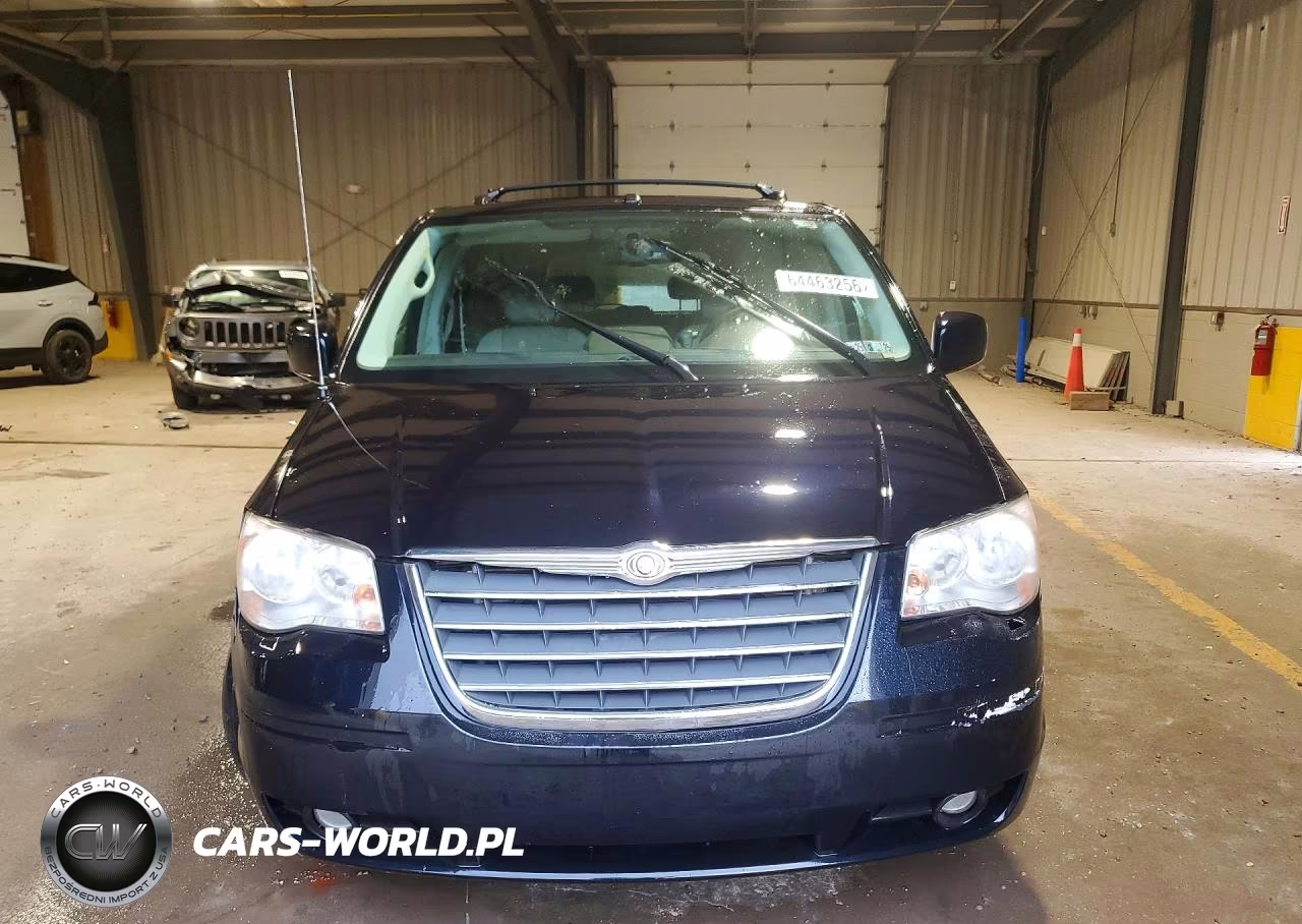 2010 Chrysler Town & Country Touring Plus VIN:2A4RR8D14AR374434 - 5