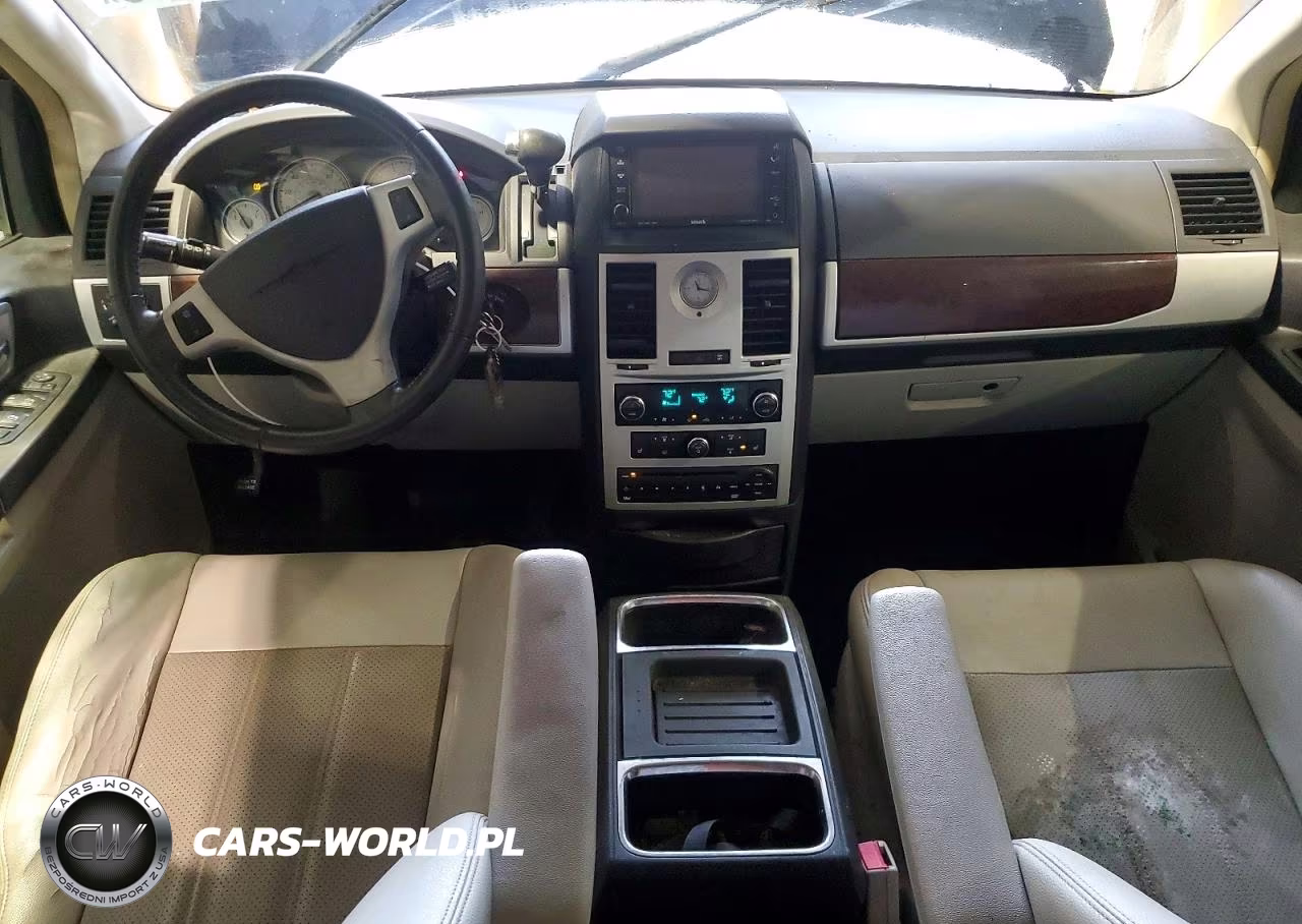 2010 Chrysler Town & Country Touring Plus VIN:2A4RR8D14AR374434 - 8
