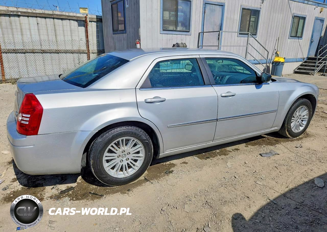 2009 Chrysler 300 Lx VIN:2C3KA43D09H598325 - 3