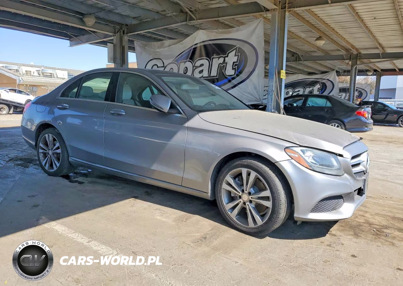 2016 Mercedes-Benz C 300 4Matic VIN:55SWF4KB0GU136766 - 4