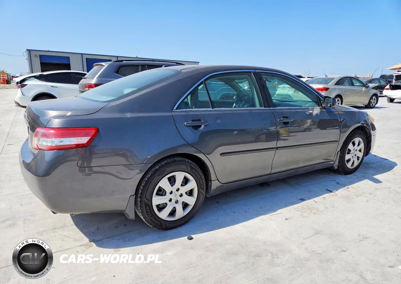 2011 Toyota Camry Le VIN:4T4BF3EK6BR106131 - 3