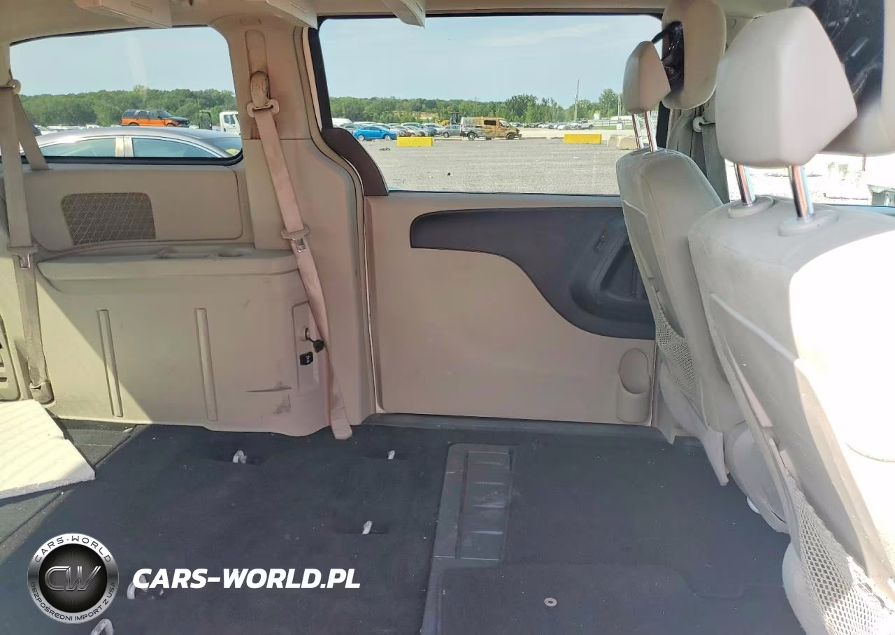 2011 Dodge Grand Caravan Crew VIN:2D4RN5DG7BR672663 - 11