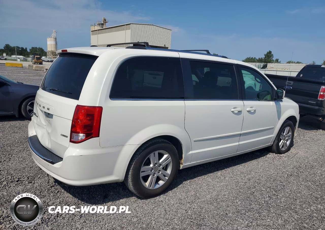 2011 Dodge Grand Caravan Crew VIN:2D4RN5DG7BR672663 - 3