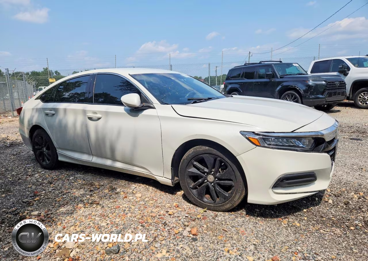 2018 Honda Accord Lx VIN:1HGCV1F15JA083393 - 4