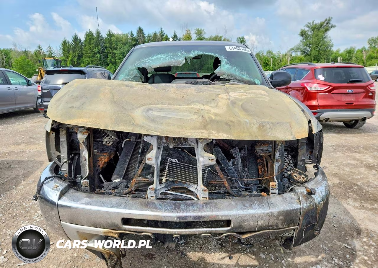 2012 Chevrolet Silverado K1500 VIN:1GCNKPE05CZ262081 - 5