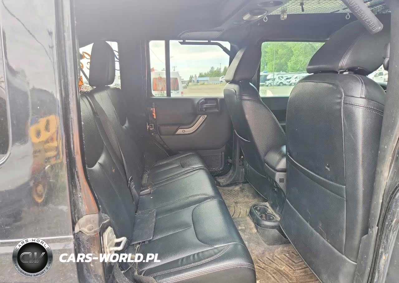 2015 Jeep Wrangler Unlimited Sport VIN:1C4BJWDG1FL692194 - 11