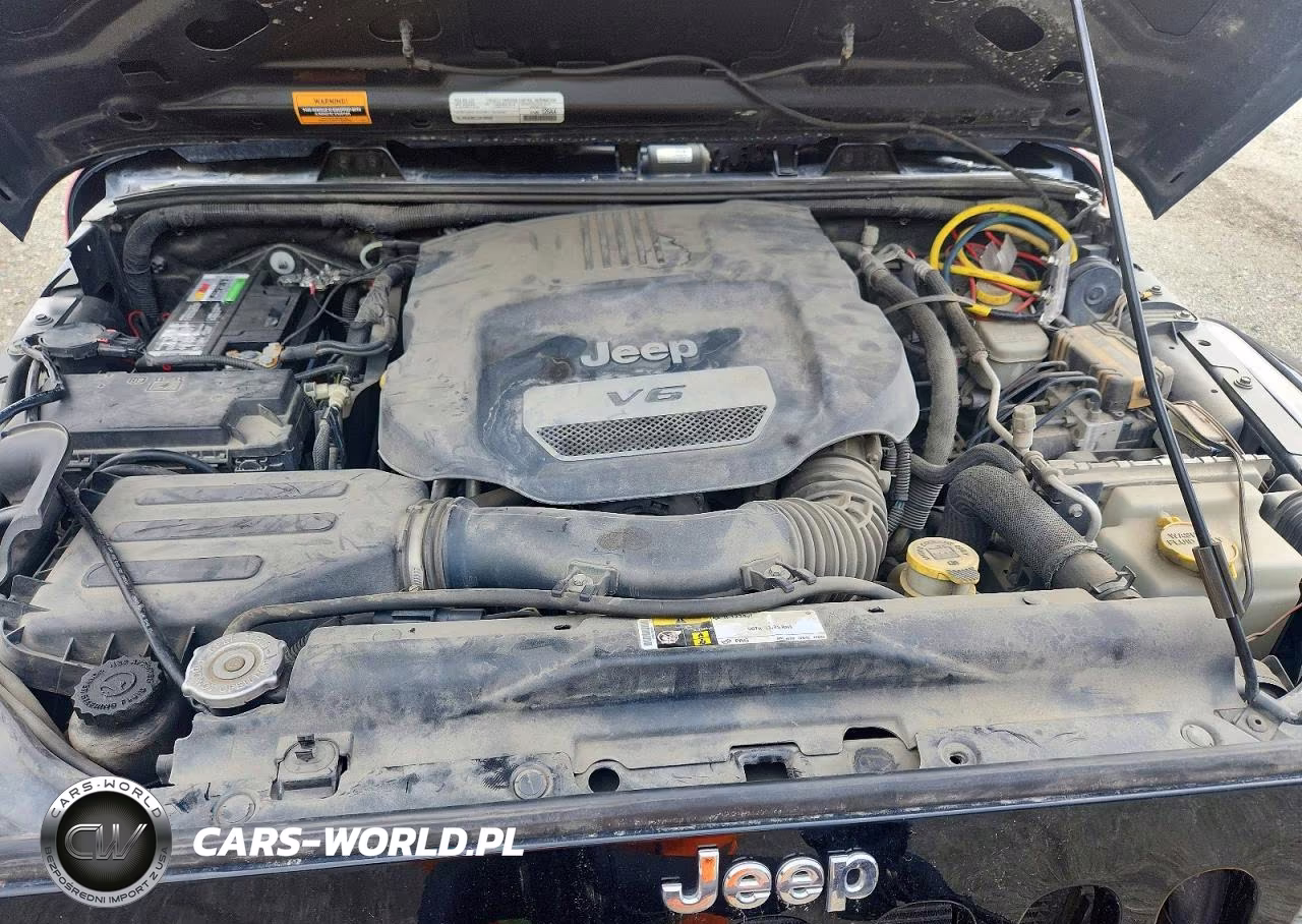 2015 Jeep Wrangler Unlimited Sport VIN:1C4BJWDG1FL692194 - 12