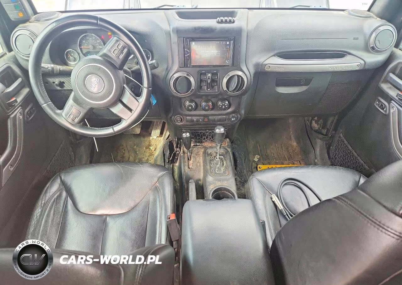 2015 Jeep Wrangler Unlimited Sport VIN:1C4BJWDG1FL692194 - 8