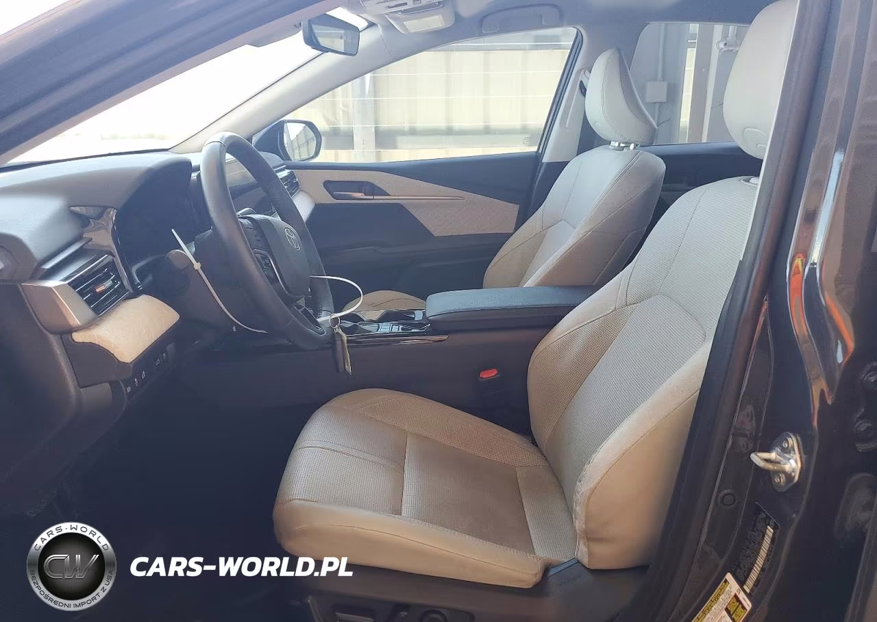 2025 Toyota Camry Xle VIN:4T1DAACK0SU152143 - 7