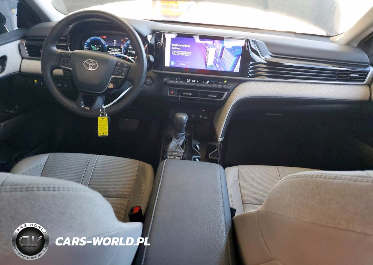 2025 Toyota Camry Xle VIN:4T1DAACK0SU152143 - 8