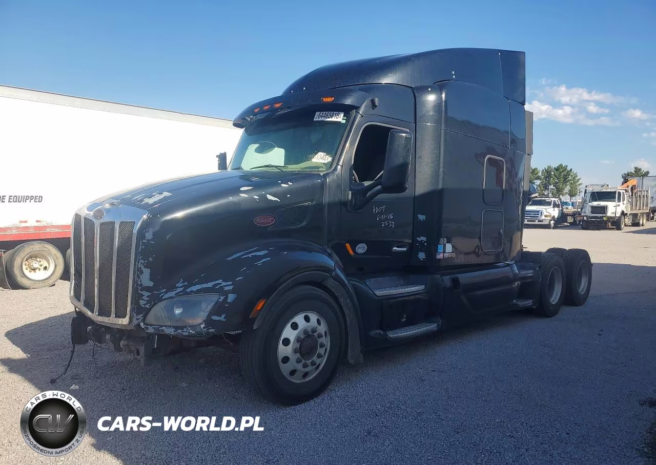 2017 Peterbilt 579 Semi Truck