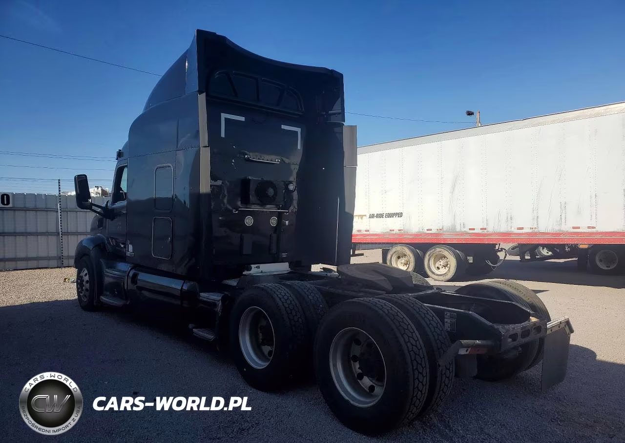 2017 Peterbilt 579 Semi Truck VIN:1XPBD49X9HD445828 - 2