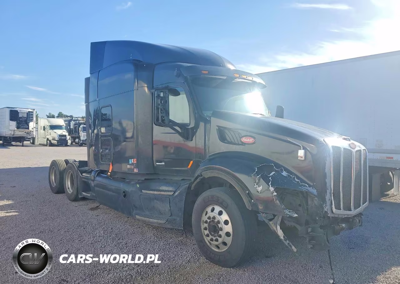 2017 Peterbilt 579 Semi Truck VIN:1XPBD49X9HD445828 - 4