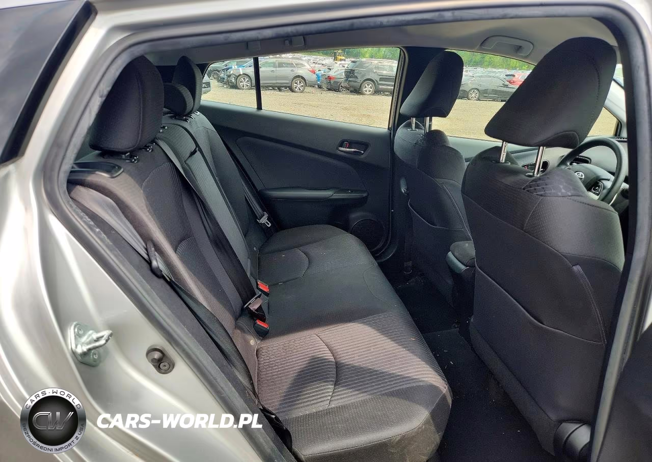 2016 Toyota Prius Two VIN:JTDKBRFU8G3002654 - 10