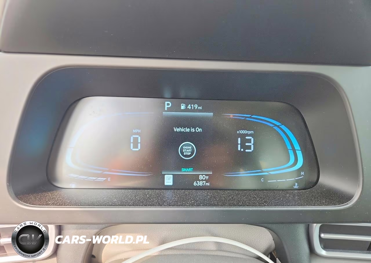 2026 Hyundai Elantra Sel Sport VIN:KMHLM4DG4TU120182 - 9
