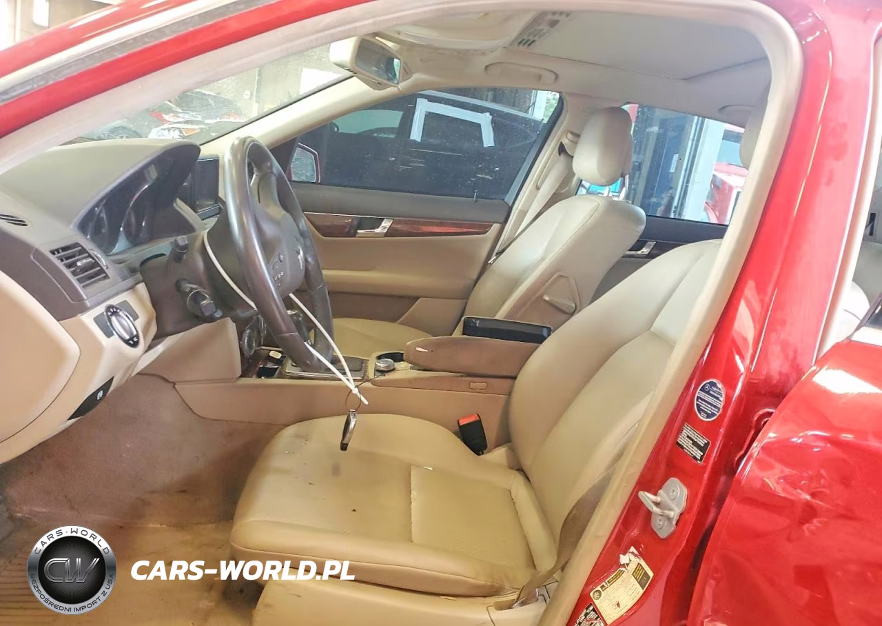 2010 Mercedes-Benz C 300 4Matic VIN:WDDGF8BB3AF435805 - 7
