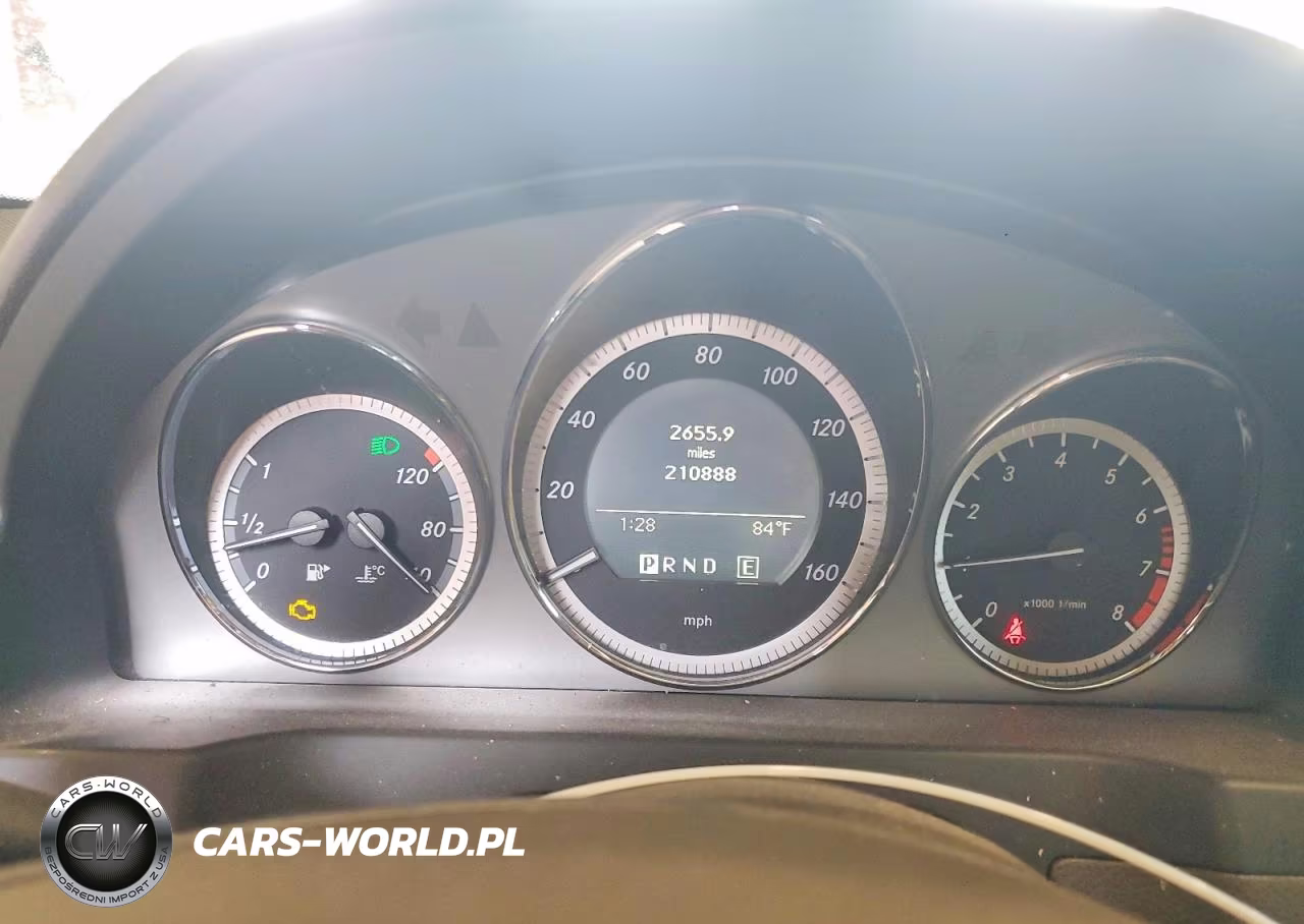 2010 Mercedes-Benz C 300 4Matic VIN:WDDGF8BB3AF435805 - 9