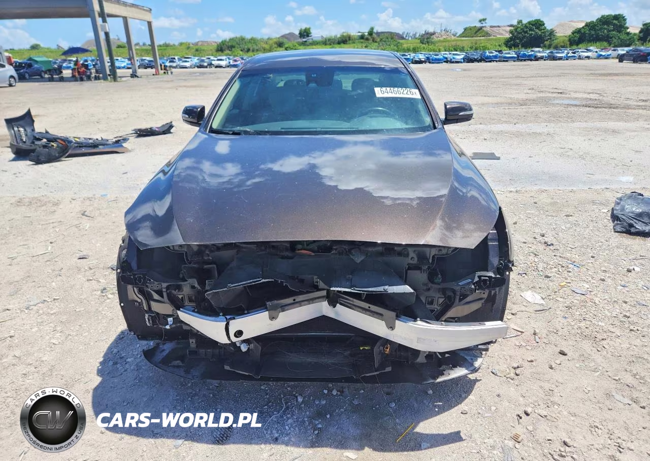 2017 Genesis G80 3.8 VIN:KMHGN4JE2HU194385 - 5