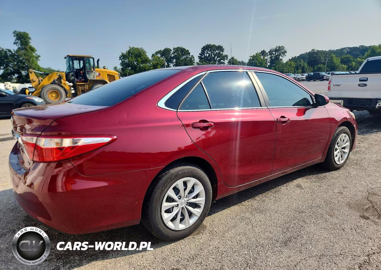 2015 Toyota Camry Le VIN:4T1BF1FK4FU998186 - 3