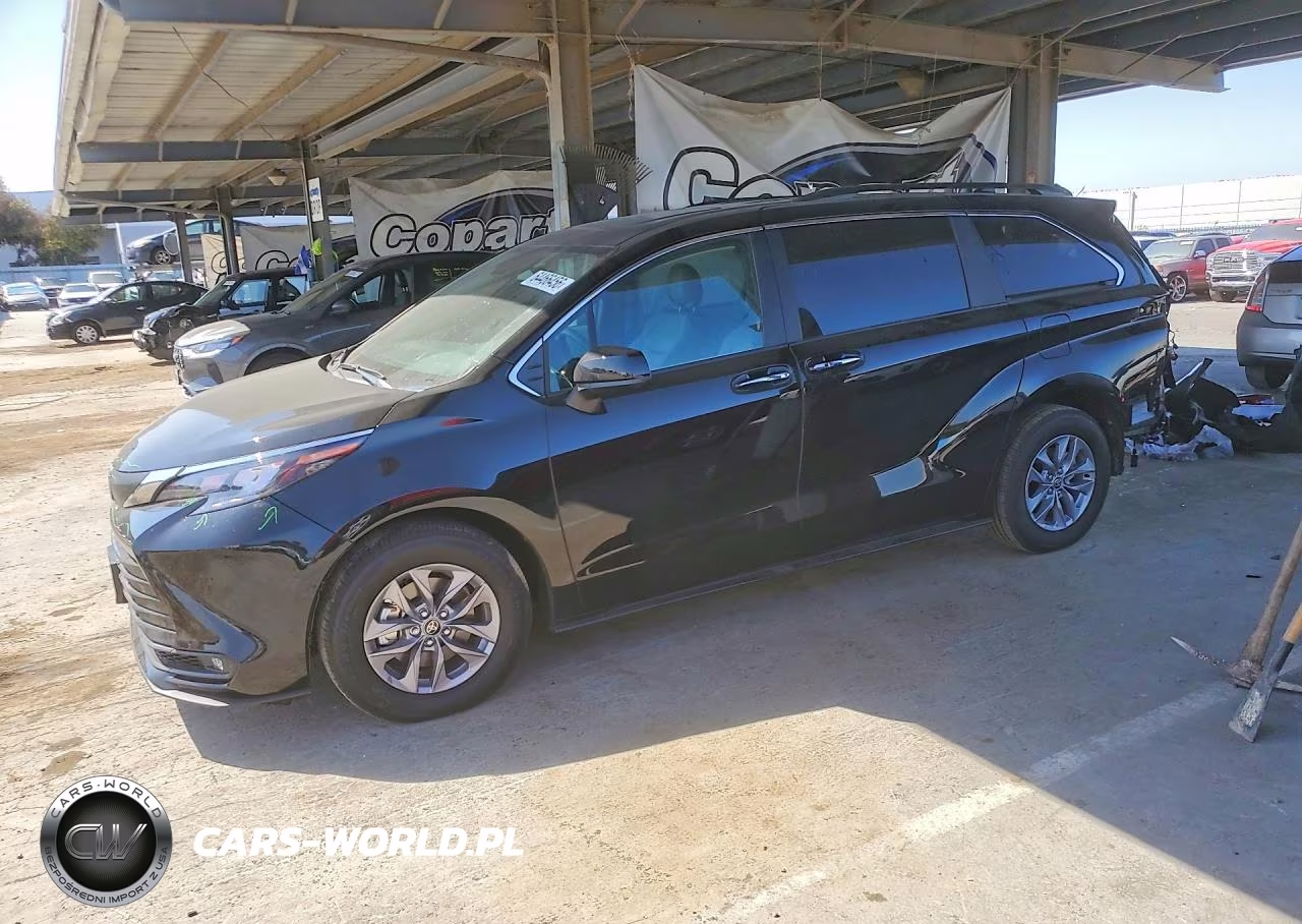 2026 Toyota Sienna Xle 8-Passenger – zdjęcie 1 z 14