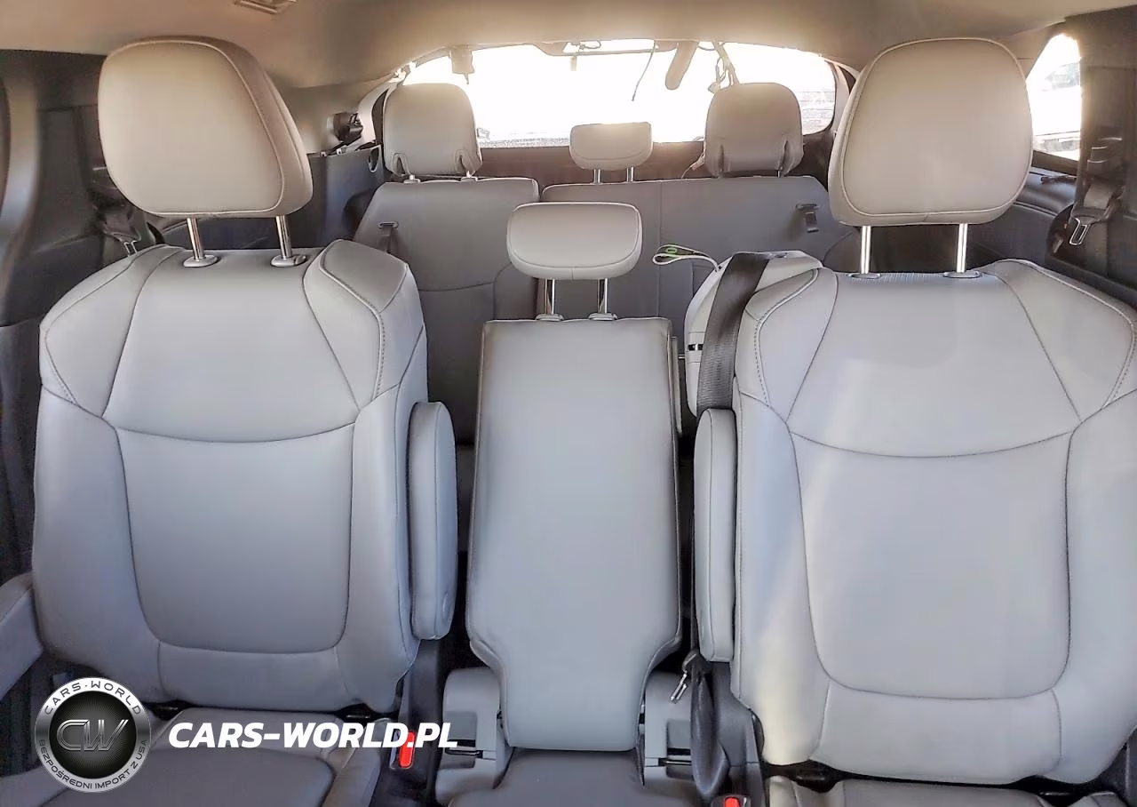 2026 Toyota Sienna Xle 8-Passenger VIN:5TDYRKEC8TS324953 - 10