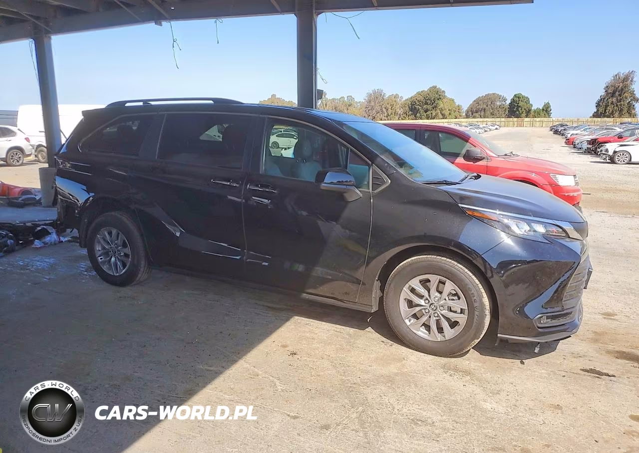 2026 Toyota Sienna Xle 8-Passenger VIN:5TDYRKEC8TS324953 - 4