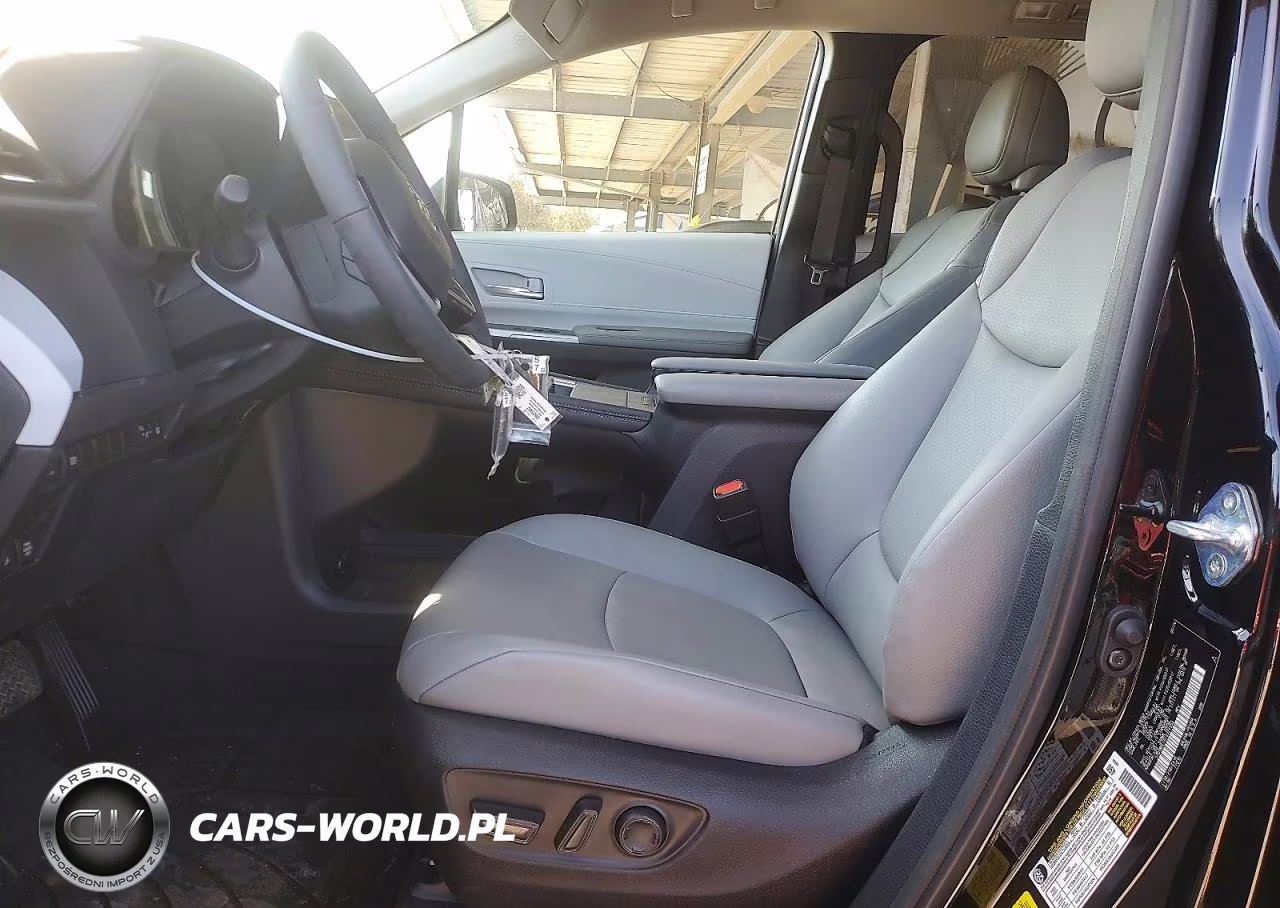 2026 Toyota Sienna Xle 8-Passenger VIN:5TDYRKEC8TS324953 - 7