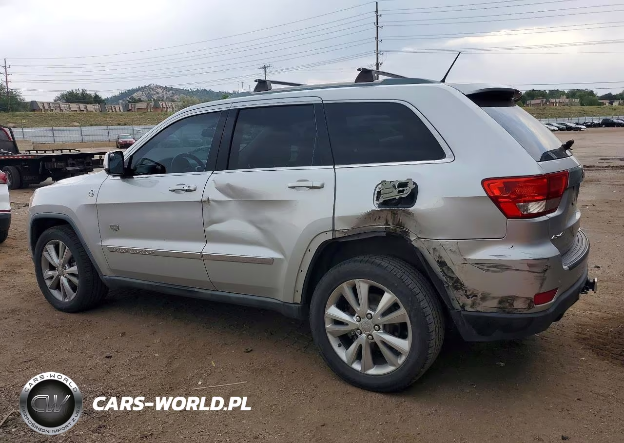 2011 Jeep Grand Cherokee Laredo VIN:1J4RR4GT3BC627288 - 2