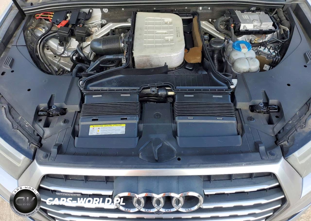2017 Audi Q7 Premium Plus VIN:WA1LAAF79HD024820 - 11