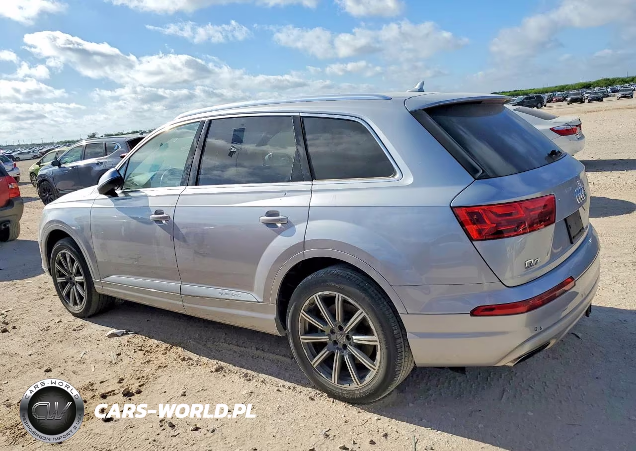 2017 Audi Q7 Premium Plus VIN:WA1LAAF79HD024820 - 2