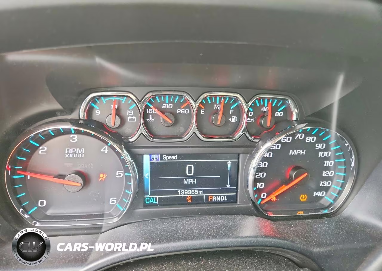 2018 Chevrolet Silverado K1500 Lt VIN:1GCVKREH5JZ236630 - 9