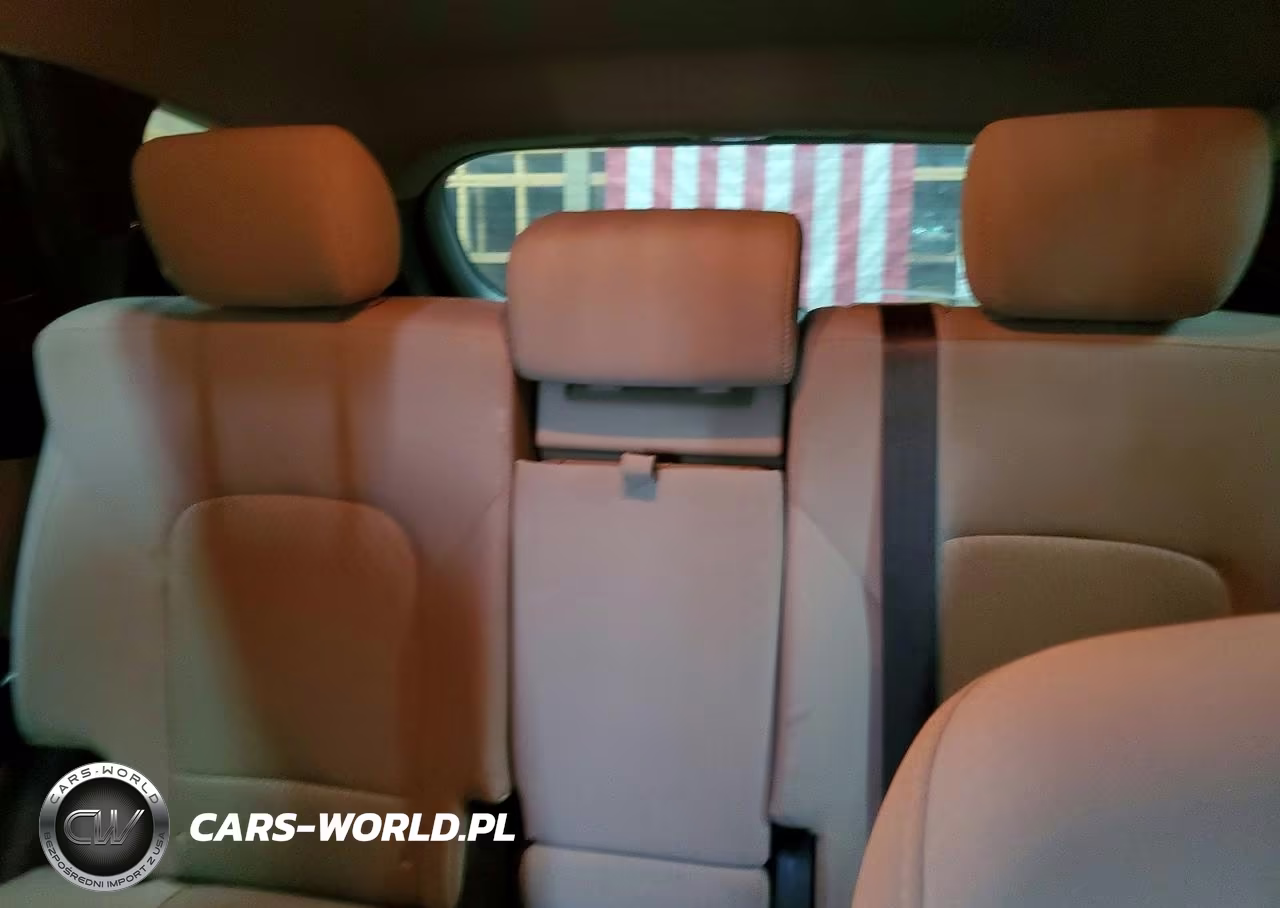 2018 Hyundai Santa Fe Sport 2.4L VIN:5XYZTDLB0JG508225 - 10