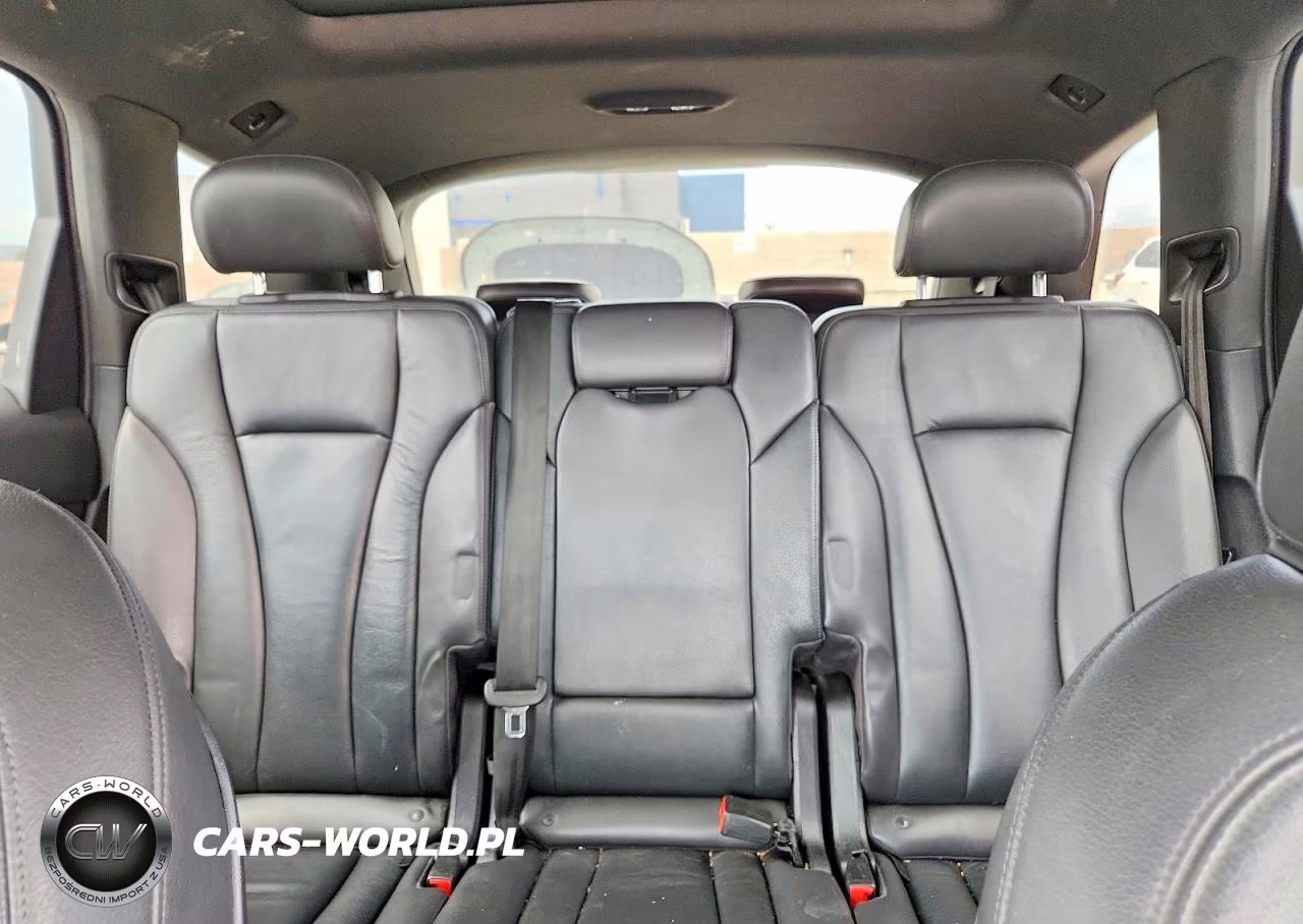 2017 Audi Q7 Premium Plus VIN:WA1LAAF78HD037199 - 10
