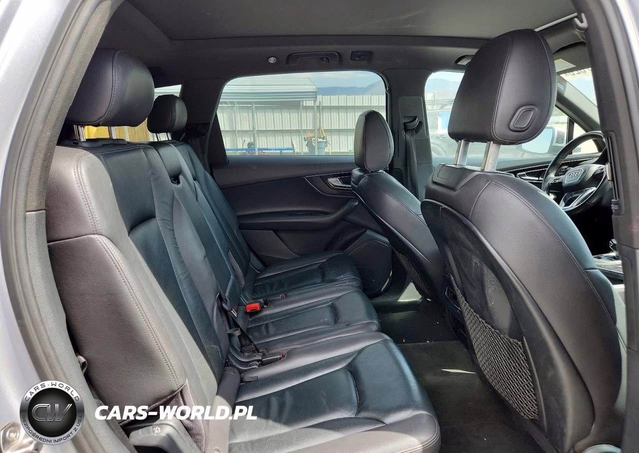 2017 Audi Q7 Premium Plus VIN:WA1LAAF78HD037199 - 11