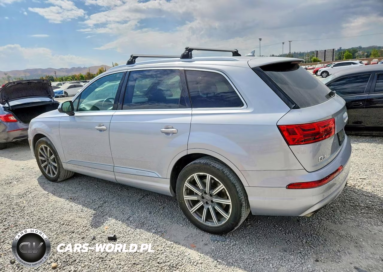 2017 Audi Q7 Premium Plus VIN:WA1LAAF78HD037199 - 2