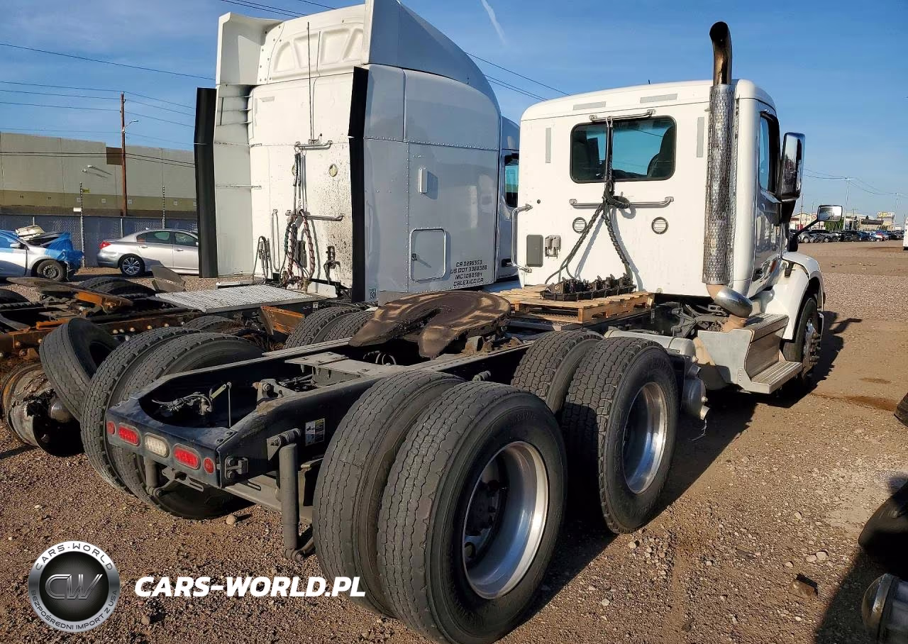 2019 Peterbilt 579 Semi Truck VIN:1XPBDP9X2KD630537 - 3