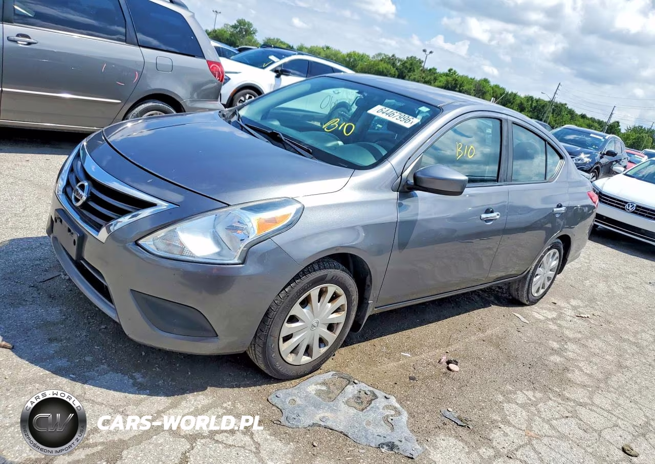 2017 Nissan Versa 1.6 Sv – zdjęcie 1 z 12