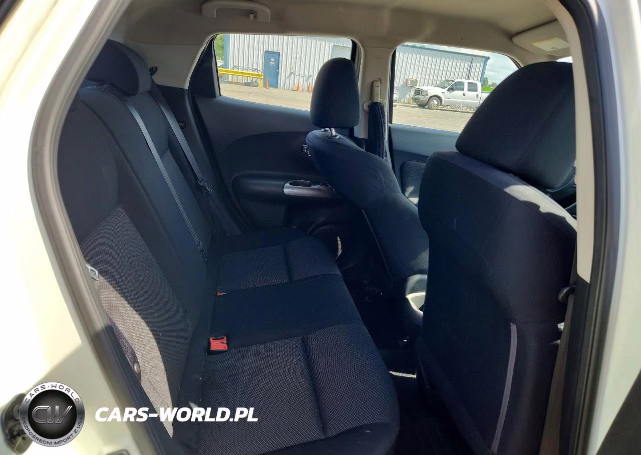 2011 Nissan Juke S VIN:JN8AF5MR1BT022216 - 10