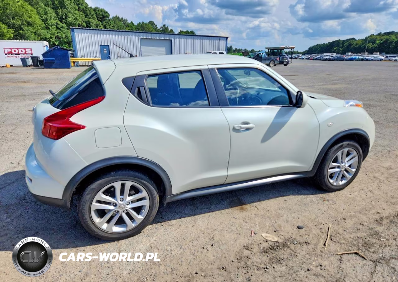 2011 Nissan Juke S VIN:JN8AF5MR1BT022216 - 3