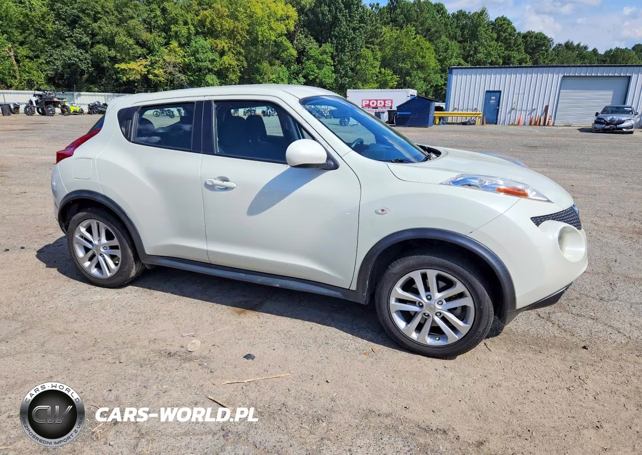 2011 Nissan Juke S VIN:JN8AF5MR1BT022216 - 4