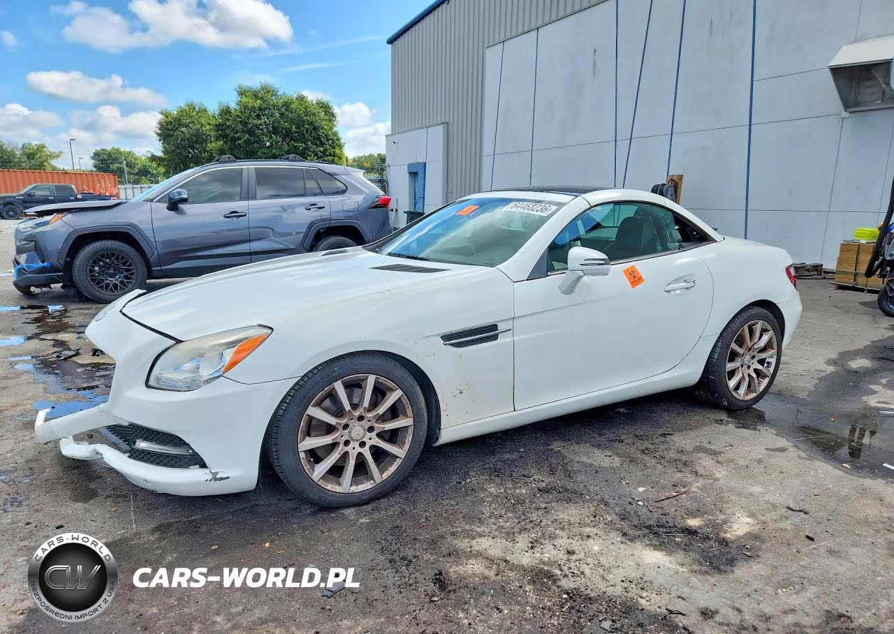 2016 Mercedes-Benz Slk 300 VIN:WDDPK3JA0GF121898 - 1