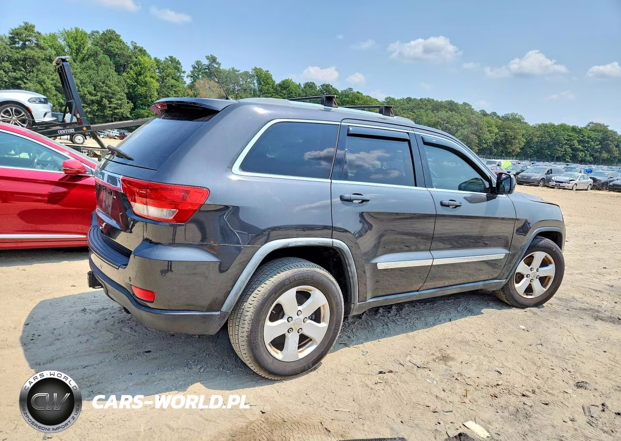 2011 Jeep Grand Cherokee Laredo VIN:1J4RR4GG4BC713454 - 3