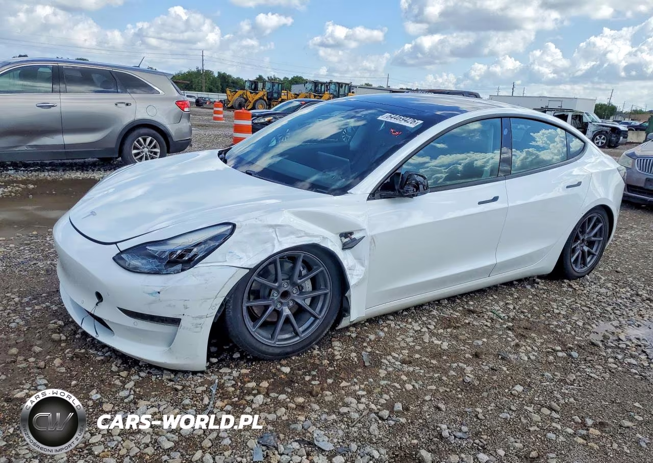 2021 Tesla Model 3 – zdjęcie 1 z 12