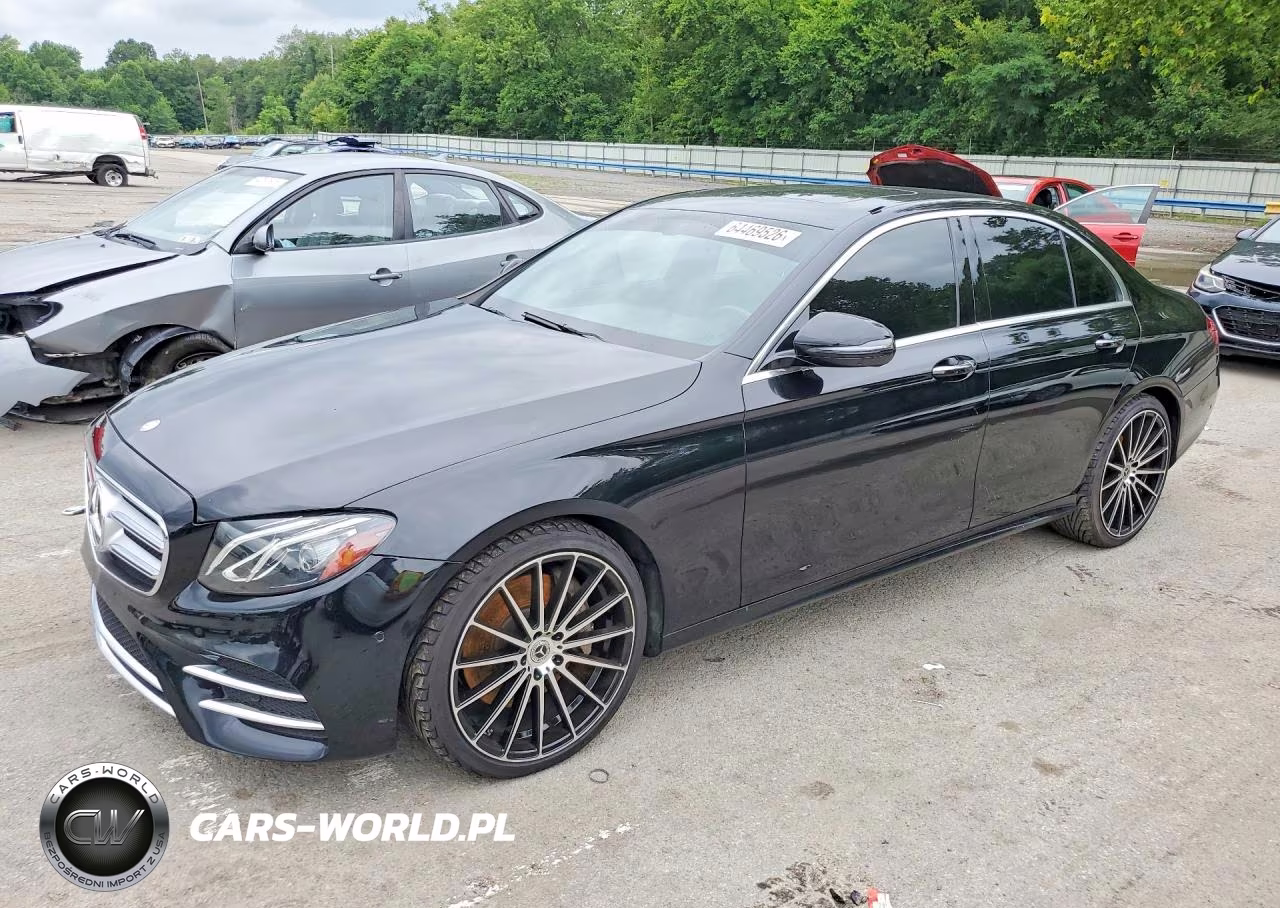 2017 Mercedes-Benz E 300 4Matic – zdjęcie 1 z 12