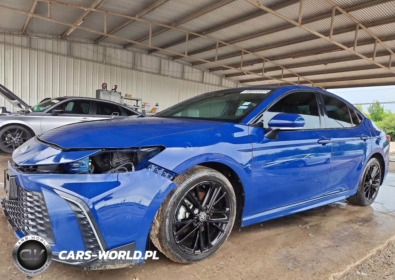 2025 Toyota Camry Se – zdjęcie 1 z 13