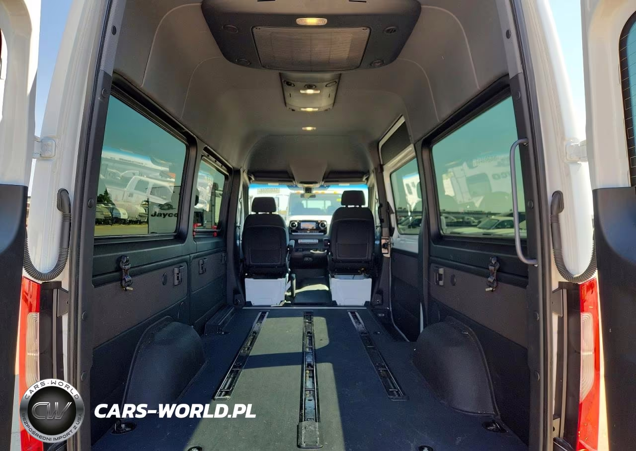 2025 Mercedes-Benz Sprinter 2500 VIN:W1Z4KFHY8SP818568 - 10