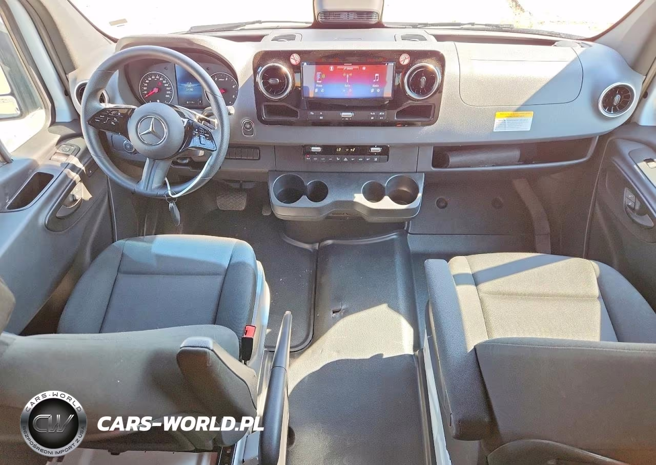 2025 Mercedes-Benz Sprinter 2500 VIN:W1Z4KFHY8SP818568 - 8